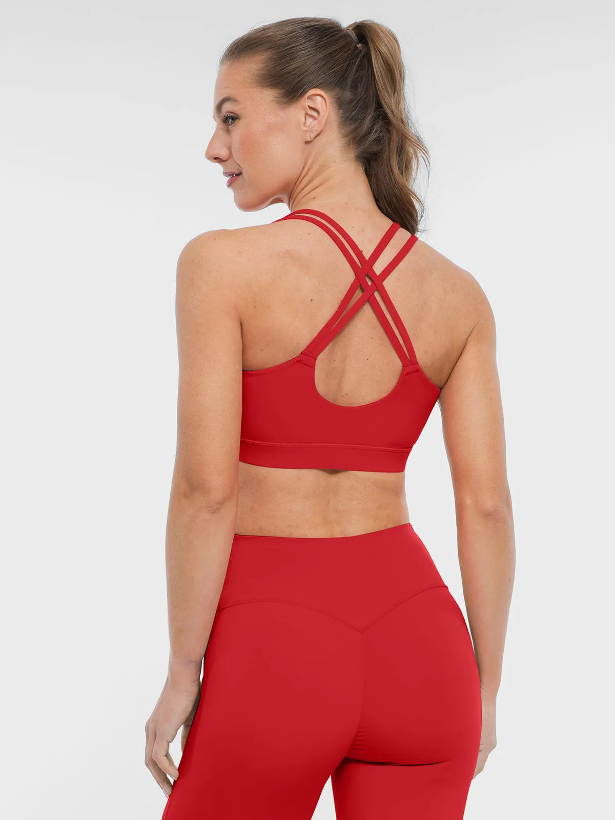 SculptEaseâ„¢ Cross-Back Sports Bra