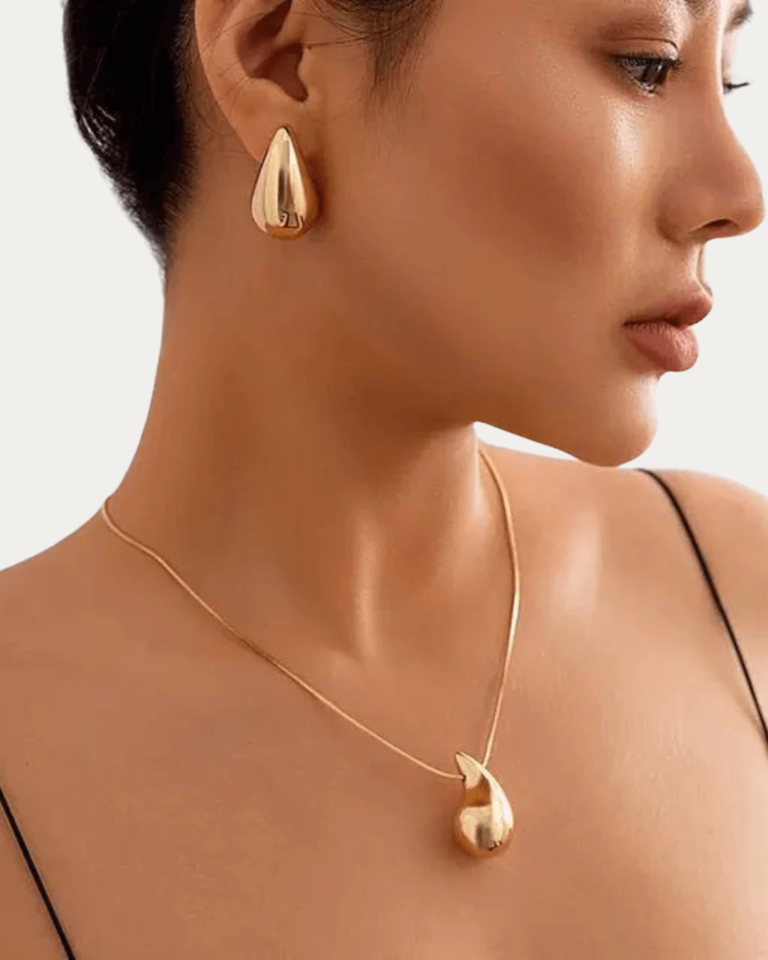 Aurielle™ Gold & Pearl Set