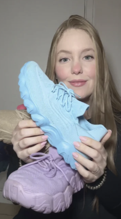 Customer wearing OrthoEase Luxe